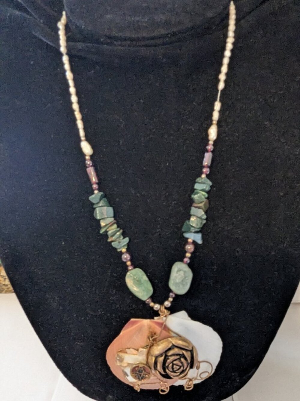 Vintage Artisan Scallop Shell Garnet Green Stone Beaded Pearl Seed Bead Necklace